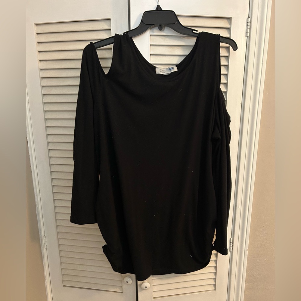 Old Navy Women's Maternity Black Cold Shoulder Blouse